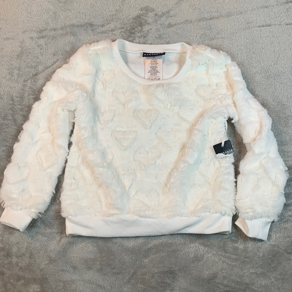 Nwt Kidtopia Fuzzy Heart Sweatshirt